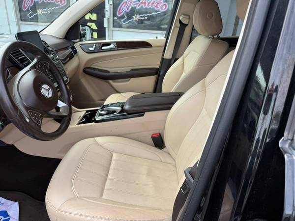 2017 Mercedes-Benz GLE GLE 350 SUV -EASY FINANCING AVAILABLE - $16,800 (+ CT Auto - BAD CREDIT- NO CREDIT- NO PROBLEM!)63470784100995124