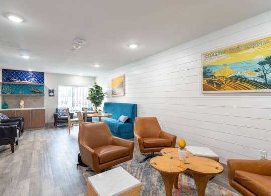 $2,665 / 1br - 810ft2 - On-Site Maintenance, Laundry Facilities, Patio/Balcony (3767 Clarington Ave, Los Angeles, CA)63876483575425124