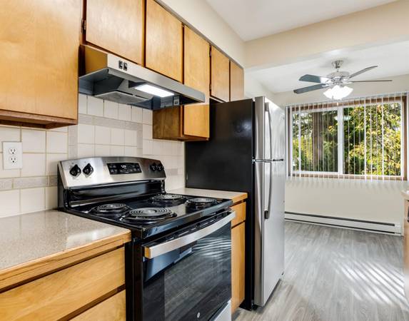 $1,575 / 2br - Cerca de Tiendas, Restaurantes y Entretenimiento Únicos - Dos Dormitorios y Muchas Cosas por Hacer (Beaverton)63615726491777122