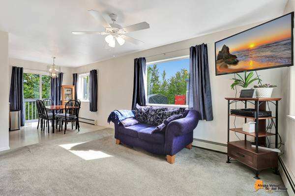 $365,000 / 4br - 1728ft2 - ¡REDUCIDO! Encantadora casa en 1.73 Acres con garaje independiente (Houston)64014170636547122