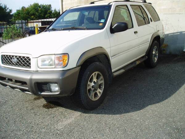 2001 Nissan Pathfinder Part Out 99-04 1