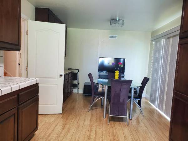 $1,580 / 1br - 300ft2 - $1580/1 br-300sq ft-Millbrae View master bright Bedroom For Rent (millbrae)64023721513347122