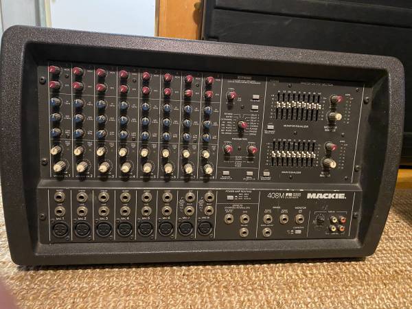 Mackie 408M Powered Mixer Processor 1