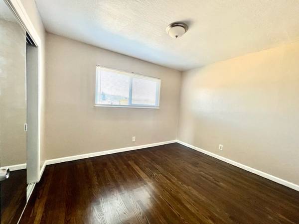 $2,100 / 2br - Beautifully Updated 2Bd/1Ba unit in Richmond Triplex -AVAILABLE NOW!!! (richmond / point / annex)63797037064705123