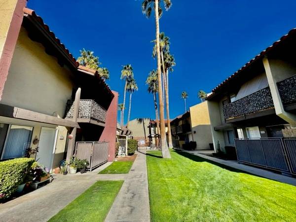 $1,895 / 2br - DOS HABITACIONES - ESTACIONAMIENTO EN COCHERA - CERCA DE OLD TOWN63686245324929123
