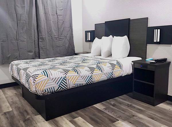 $599 / 1br - ¡TARIFA SEMANAL CON DESCUENTO! Todo incluido - Wi-Fi, TV por cable, café de la mañana (Tacoma Sur)63659582333441124