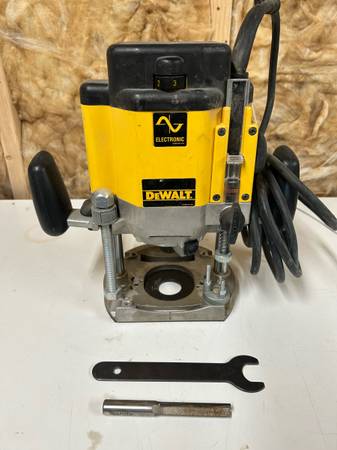 Dewalt (248340-00) electronic router  1