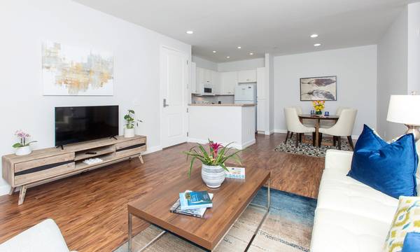 $4,678 / 2br - 1016ft2 - Close to the beach, In-unit washer/dryer, Pool & Spa (santa cruz)63790096749827121