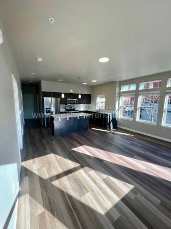 $3,235 / 2br - 990ft2 - Blair Park #401 | Beautiful Corner Unit in the Heart of Fairhaven (Fairhaven)63920958624258123