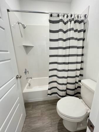 $850 Room For Rent In A New House (Sacramento / Elk Grove)64043837708674121