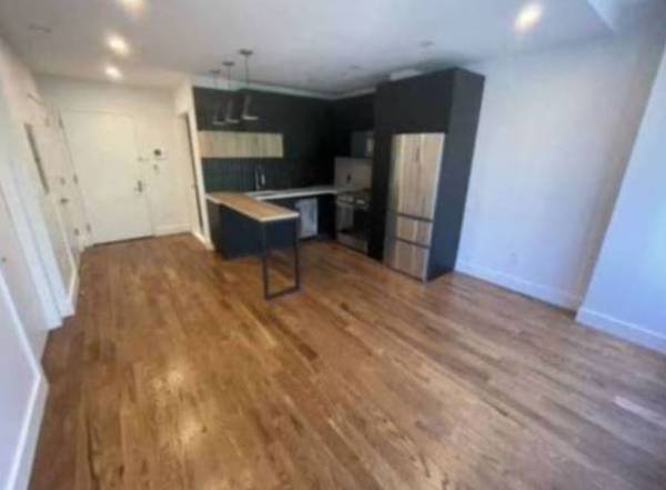 $810 / 1br - Spacious 1 bedroom duplex with 1.5 baths for Rent! (Eugene)63977277176963122