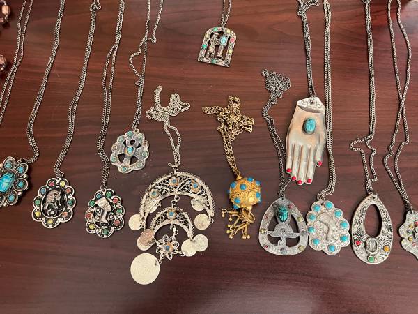 Joyería de los años 70 en venta - $20 (Ferndale)63435836903681121