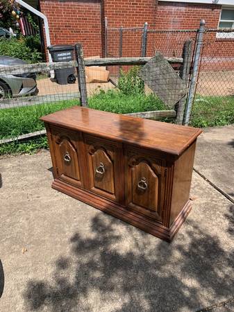 Free Credenza 1