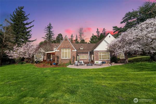 $1,997,500 / 4br - 4215ft2 - Private Waterfront Estate with Sweeping Bay Views (Bellingham)63509555528705129