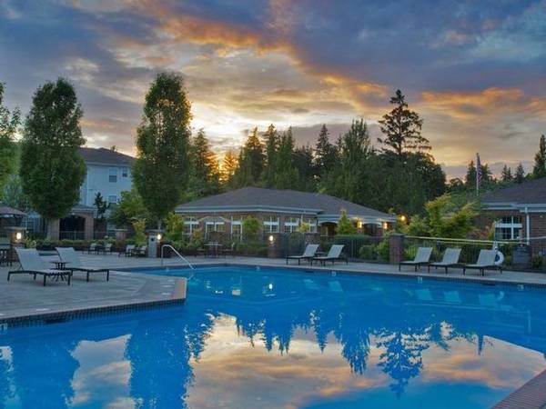 $1,540 / 1br - 659ft2 - Stay connected in the Internet Café with Wi-Fi hotspot (8900 SW Sweek Drive)63914972024579123