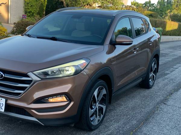 2016 Hyundai Tucson Sport Fully Loaded  * Like New * One Owner * No Accident * - $8,000 (West Los Angeles)63624586020097124