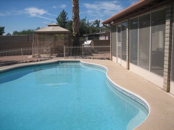 $4,300 / 4br - 2400ft2 - Ubicación del parque aéreo, 4 habitaciones, 3 baños, amueblado, ubicación para caballos, (Scottsdale)63623923172353122