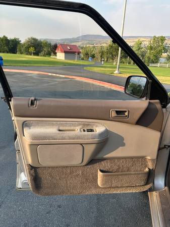 1992 Mazda MPV 4wd V6 ONE OWNER - $5,800 (98801)63442635708931124