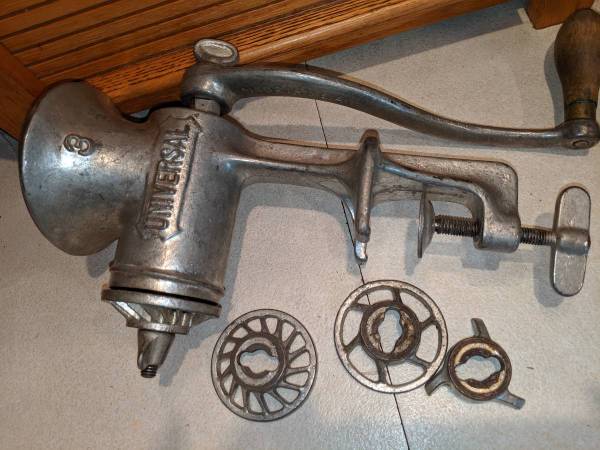 Meat grinder (s), meat grinders 1