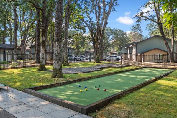 $1,999 / 2br - 1046ft2 - Área de juegos, campo de fútbol mini, salón para residentes (8200 Bridgeport Way Southwest, Lakewood, WA)63814660824705121