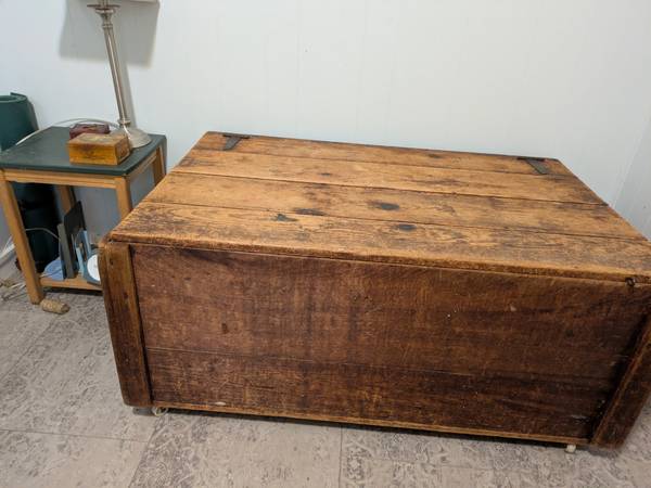 large pine cedar chest 1