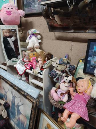 Dolls and Teddy Bears                                            from 1