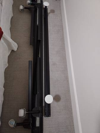 King size box spring mattress bedframe 1