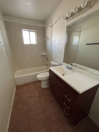 $1,195 / 2br - 850ft2 - 2 HAB 1 BAÑO EN ALQUILER! ¡MAL CRÉDITO ACEPTADO! ¡LISTO! ¡PATIO PEQUEÑO! (MESA (CENTER & BROADWAY))64024824366721122