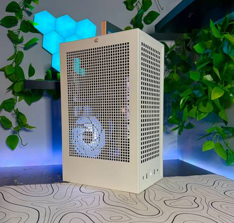 白いゲーミングPC RTX2080 Ryzen5-3600 m.2SSD 1TB Gaming PC: 2080 Ti | Ryzen 5 3600 | 1TB SSD - computers - by owner