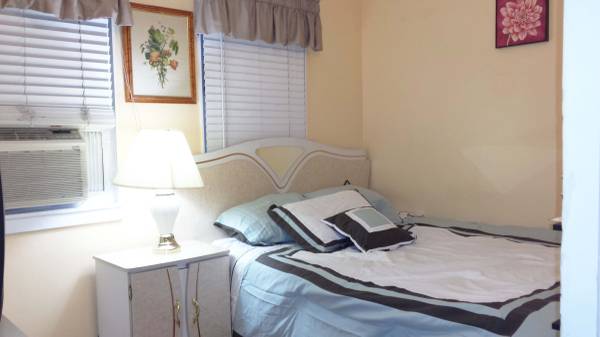 SHINY & AWESOME BEDROOM READY 1