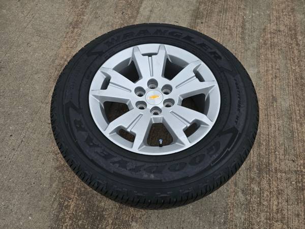 WANTED - Chevrolet Colorado Wheel & Tire 1