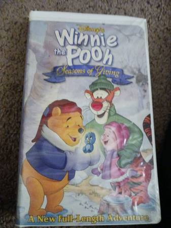 DISNEY'S "WINNIE THE POOH SEASONS OF GIVING" VHS 1