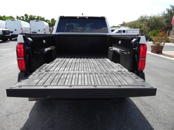 2025 Toyota Tacoma XtraCab Extended - Photo 7
