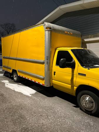 2008 Ford Econoline E350 16’ - Photo 2