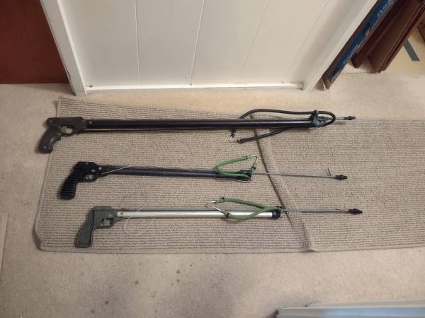 3 vintage made in France spearguns 1