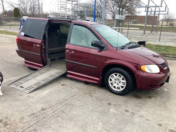 ♿DODGE GRAND CARAVAN LE ...♿BRAUN WHEELCHAIR RAMP 1
