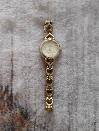 Ladies watch 1