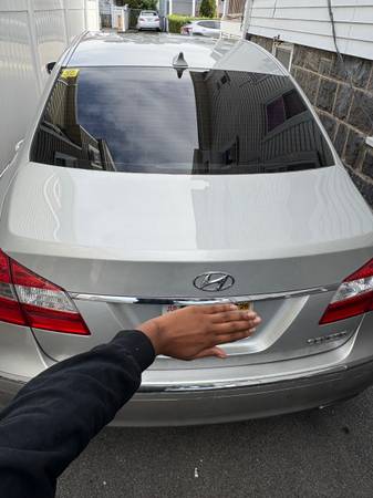 2012 Hyundai Genesis - $5,000 (Boston)63470621246851121