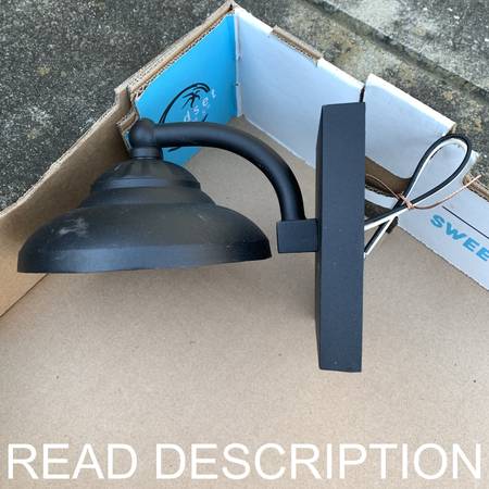 *Missing Glass* Yorktown Wall Sconce Lantern Outdoor Light 1