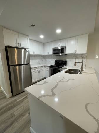 $1,975 / 2 habitaciones - ¡Redfield Ridge te está esperando!!63682273172097120