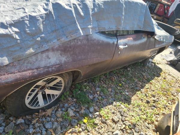 1971 PONTIAC LEMANS GT 37 WITH ONLY 34OOO MILES ONRESTORE OR PARTS CAR 1