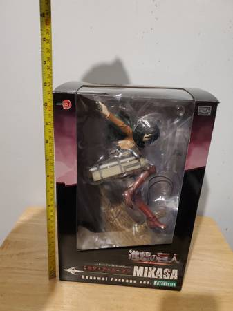 Attack on Titan figure 1