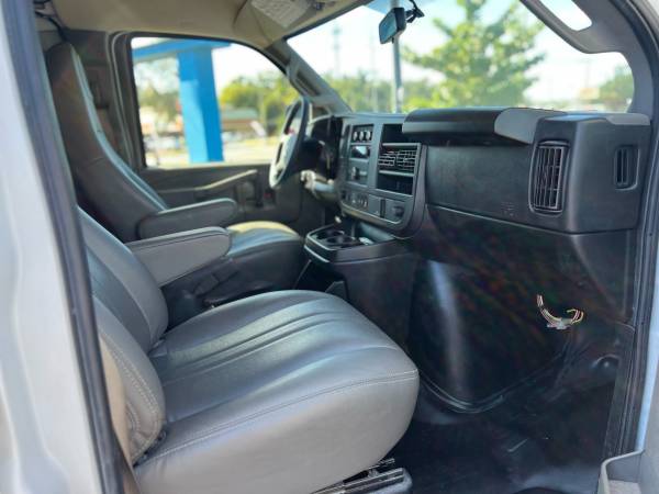 2023 GMC SAVANA 2500 EXTENDED - Photo 6