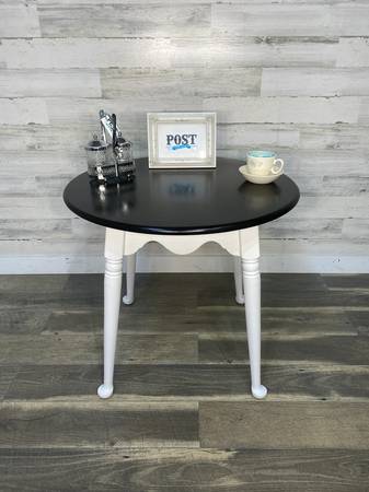 Small Antique Side Table Baumritter *delivery available* 1