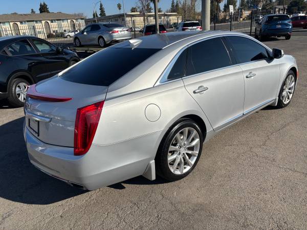 2017 Cadillac XTS Luxury photo 2