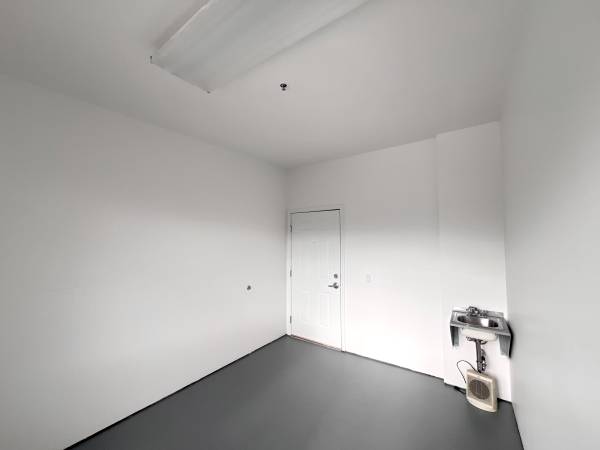 $685 Calm & Professional Massage Space – 24/7 Access (mission district)63695859212673121