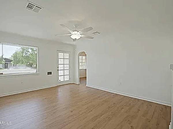 $875 / 2br - 🍁Ready Now!-2Br 1Bth🔰 AVAILABLE now !! (Phoenix, AZ)64024820680194124