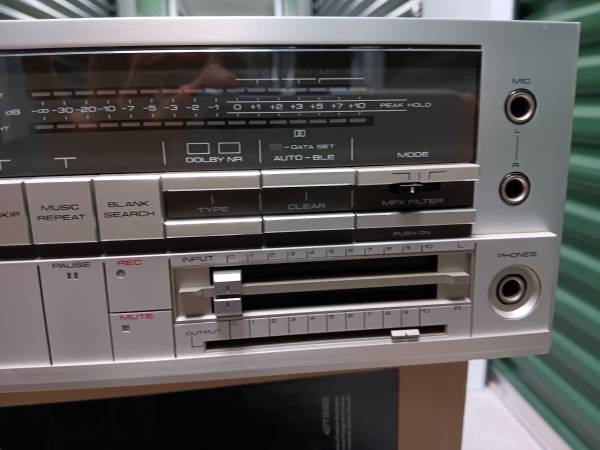 Pioneer CT-90R Auto Reverse Stereo Cassette Deck - $215 (Keene, NH)63470911854337121
