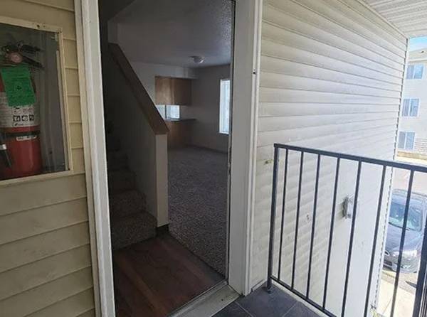 $1,500 / 2br - En el Corazón del Centro Comercial 205 + Lavavajillas y Triturador - Relajado (Este de Portland)63820681607939121