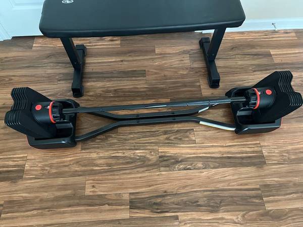 BowFlex SelectTech 2080 Adjustable Barbell 1